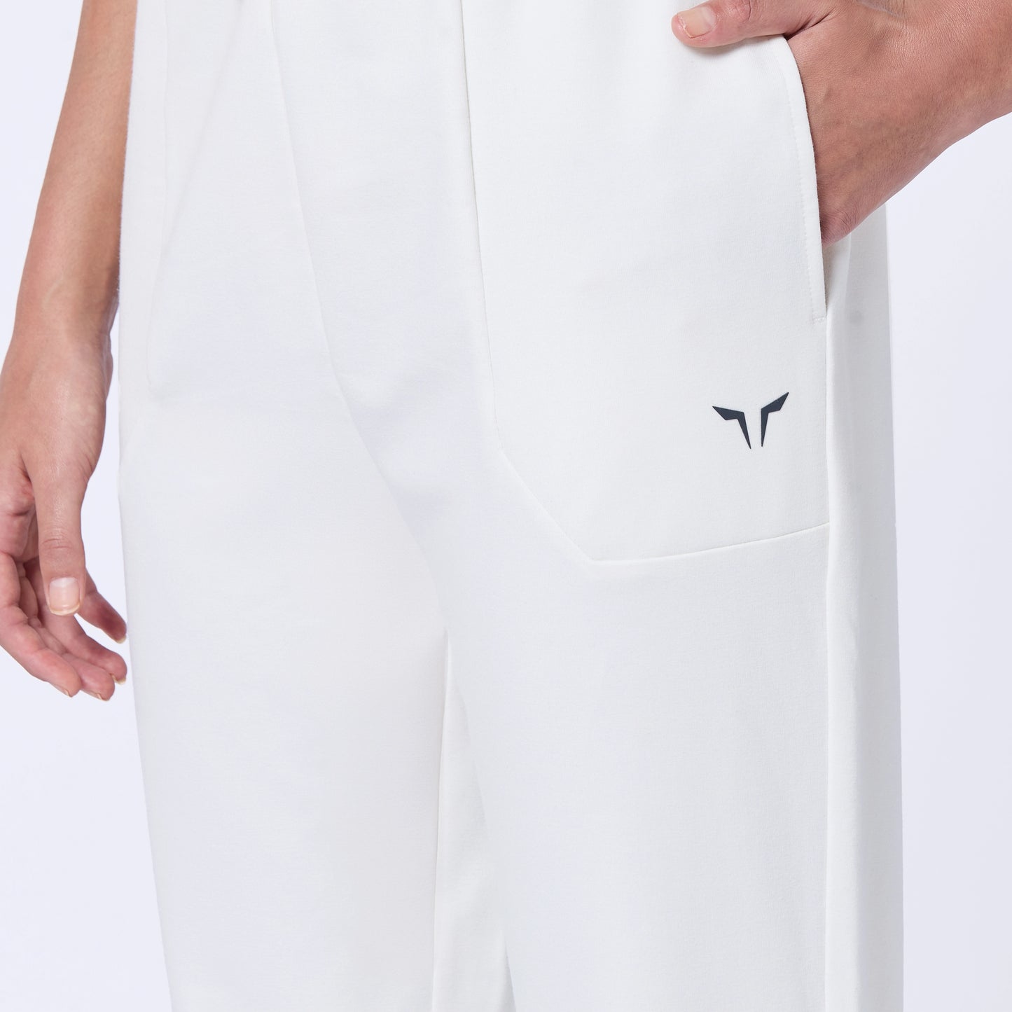 Essential Slim Joggers - Pearl White