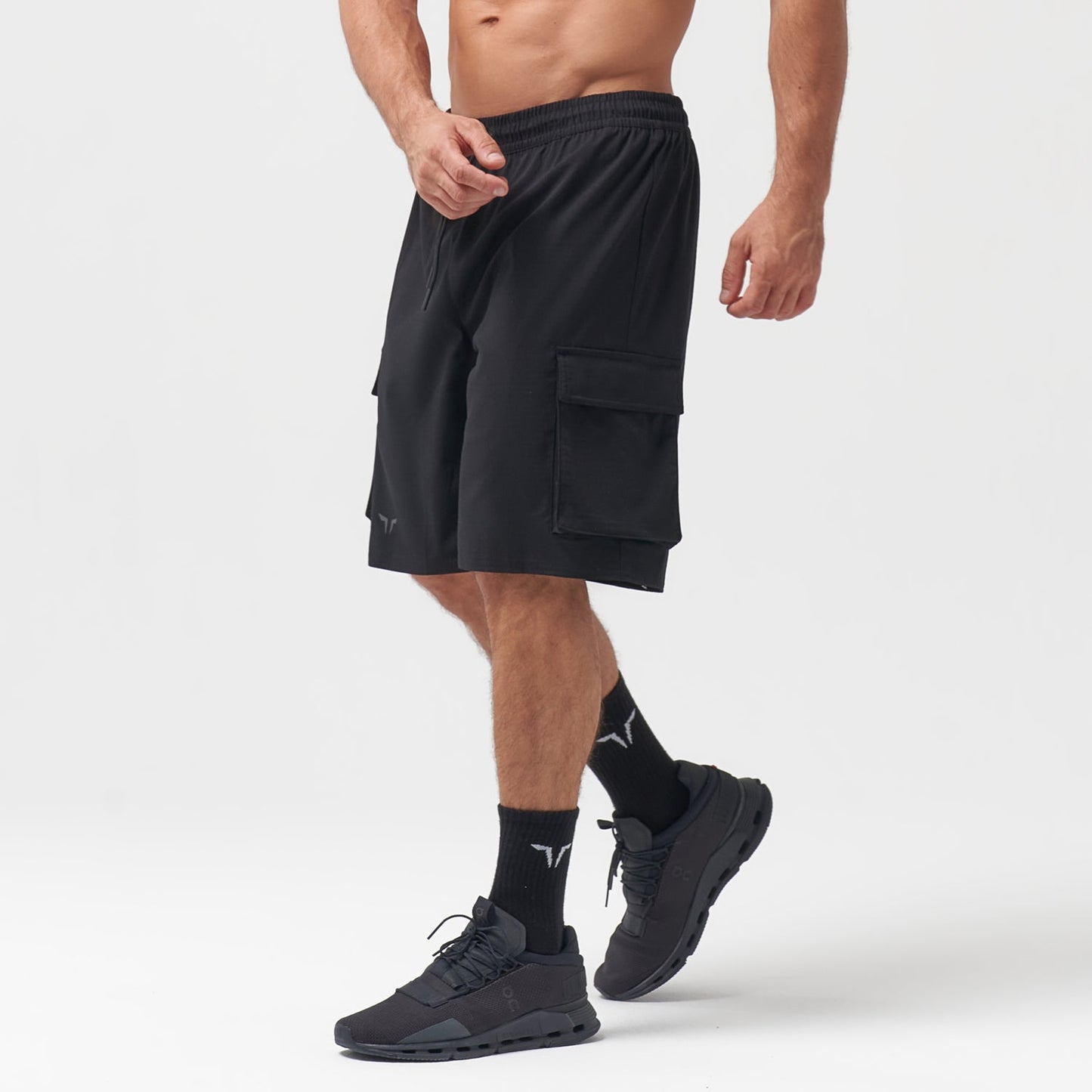 squatwolf-gym-wear-code-2-in-1-knee-length-cargo-shorts-black-workout-short-for-men